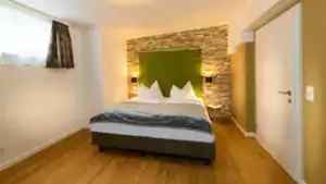 Lavendel Doppelzimmer Doppelbett